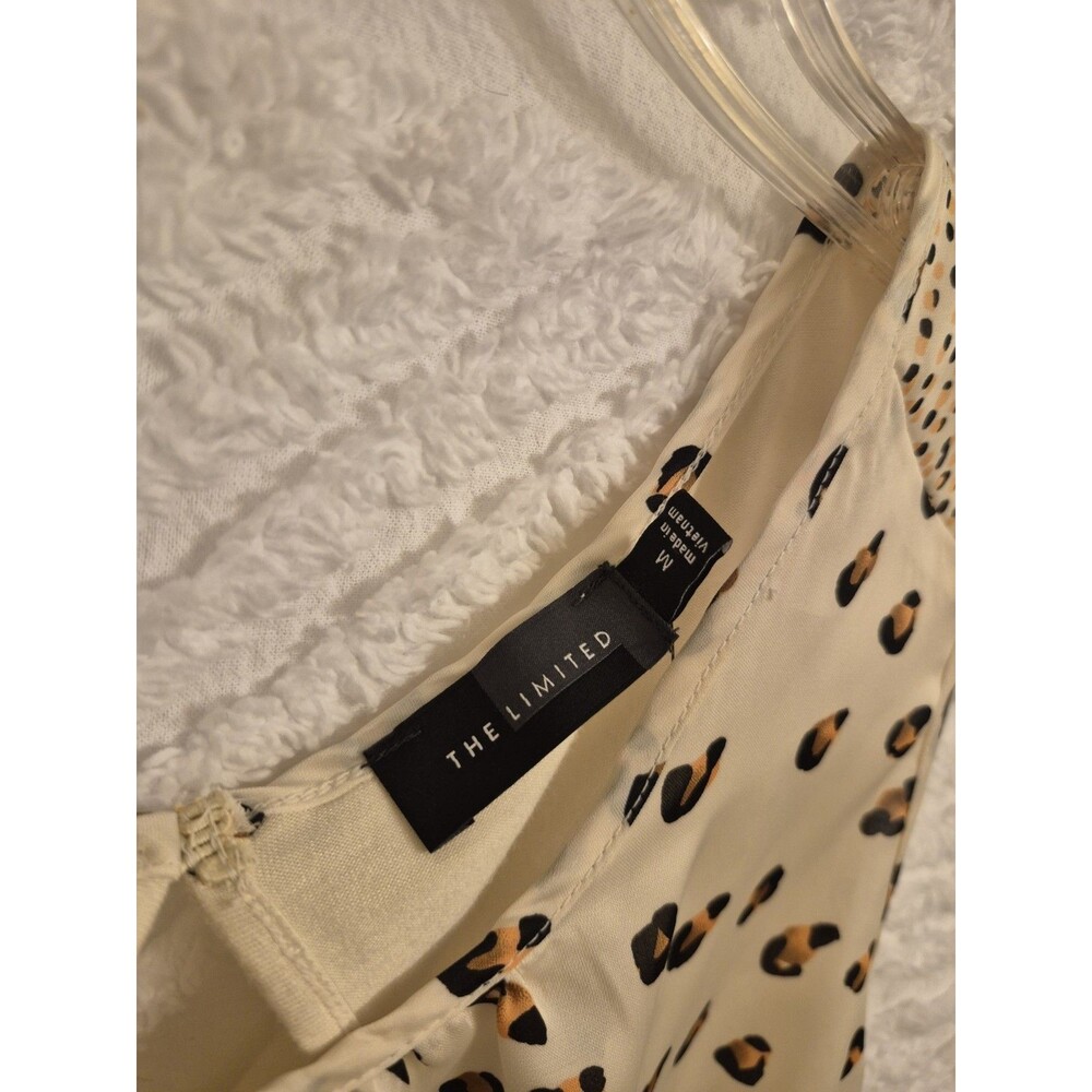 The Limited Ivory Animal Print Top With Keyhole Back NWT Medium - Picture 4 of 8